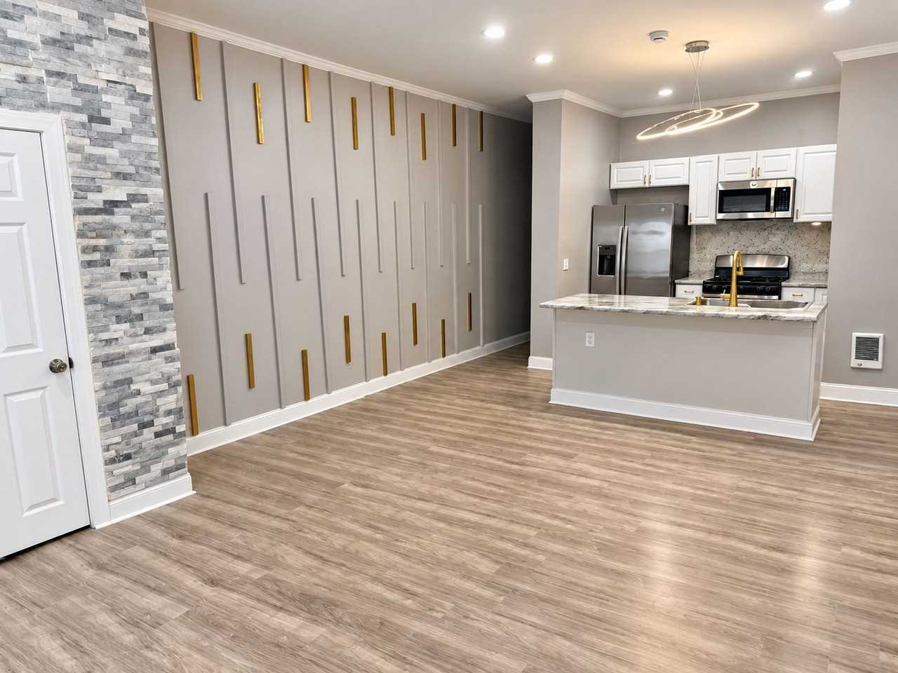 5031 Walnut Street - Photo 2 of 37
