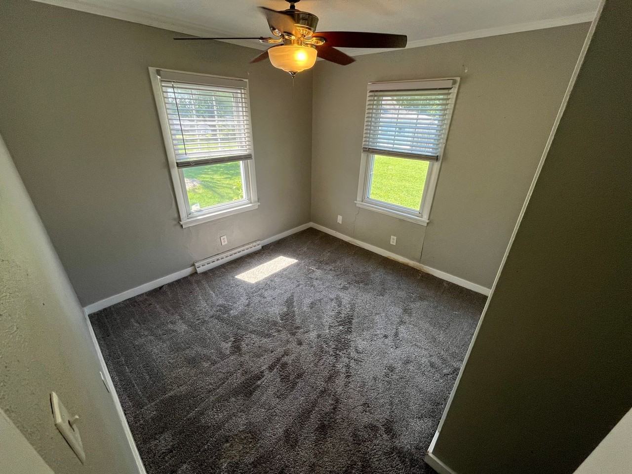 921 E Highland Pl - Photo 6 of 8