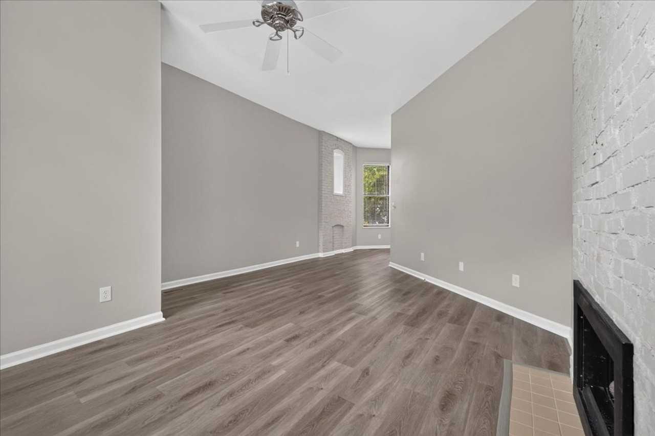 2223 Rutger St - Photo 3 of 17