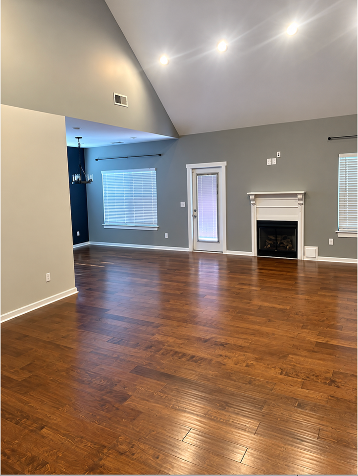4010 Rogers Rd - Photo 4 of 15