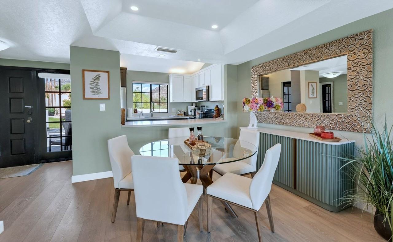 2939 E Rose Ln - Photo 7 of 28