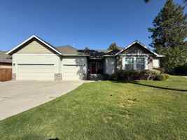 featured image of 1000 Se Shadowood Dr