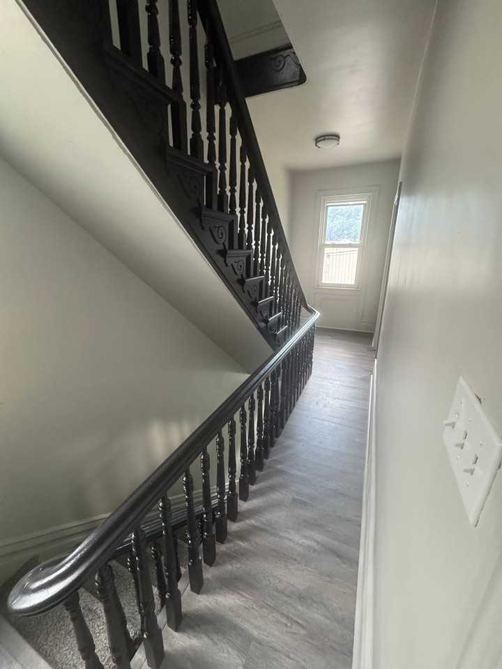 1302 Basin St - Photo 7 of 16