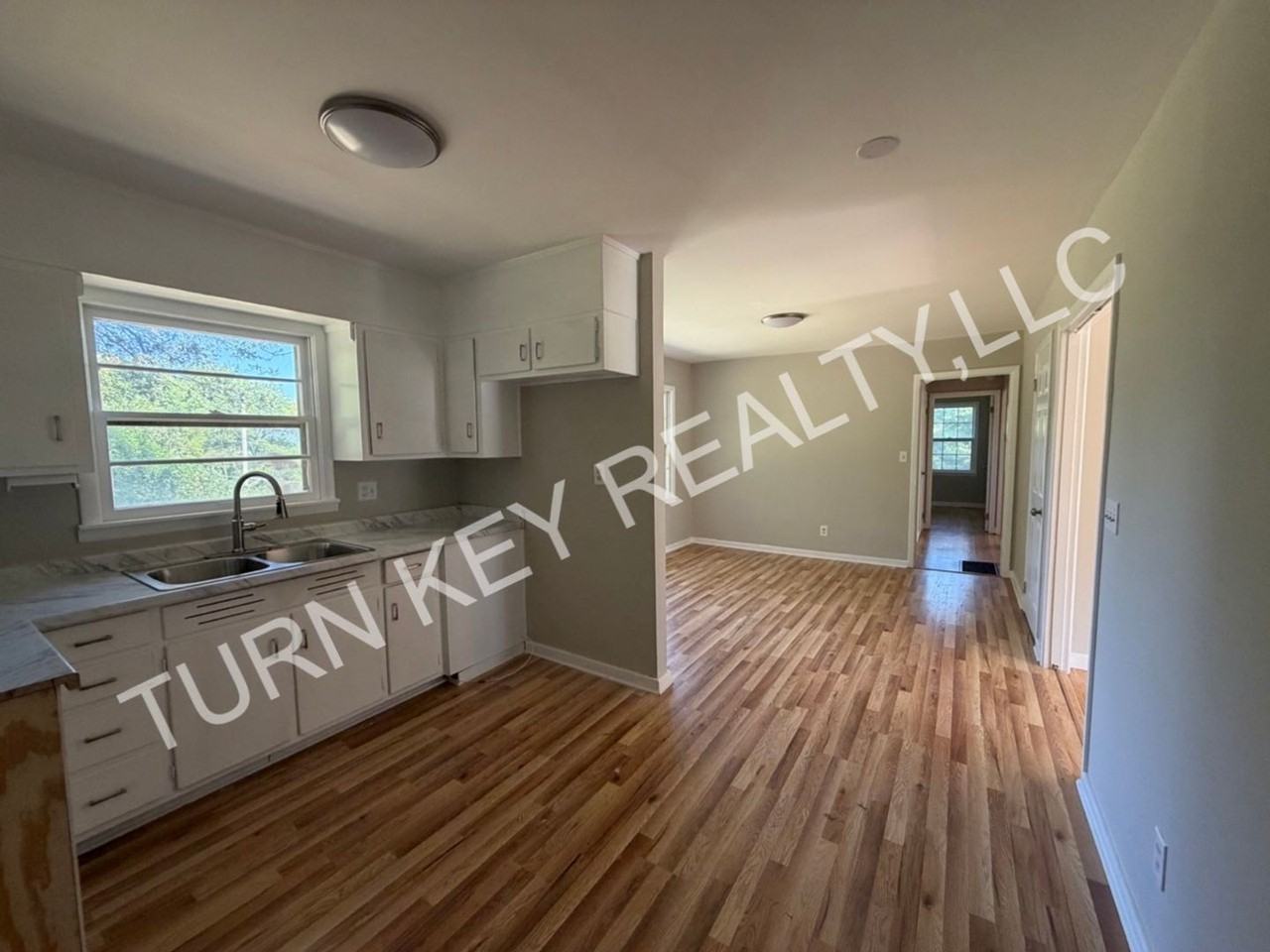1812 Etowah Cir - Photo 5 of 11