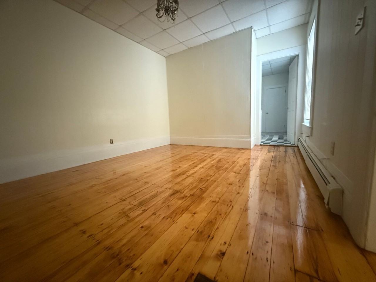 48 Florence St - Photo 4 of 13