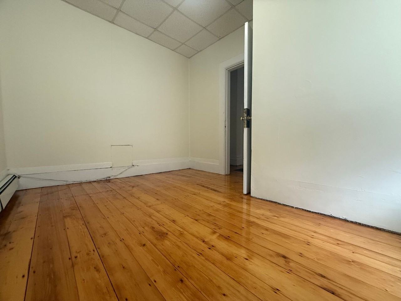 48 Florence St - Photo 7 of 13