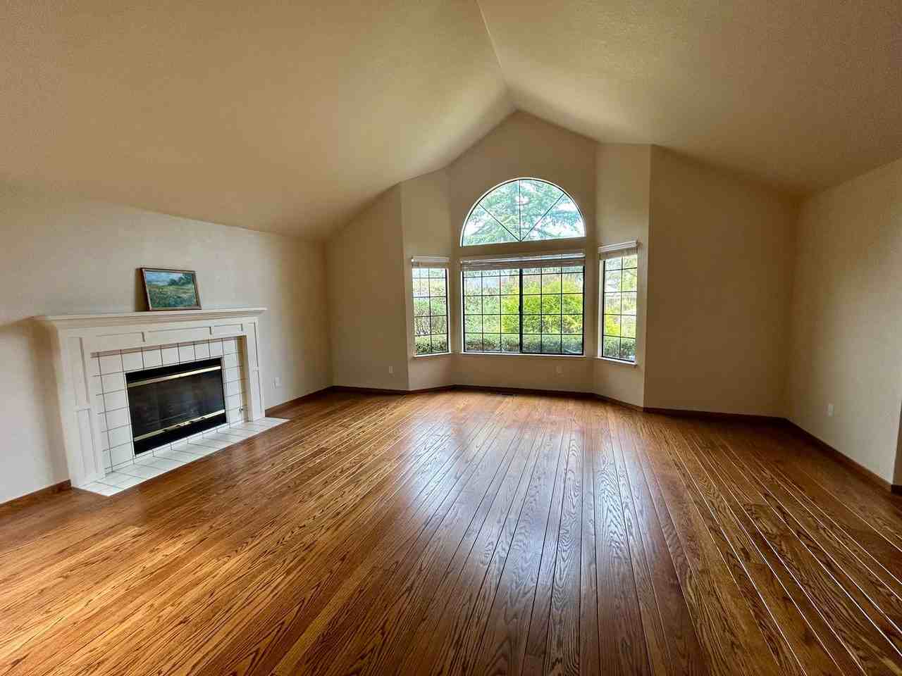 8280 Oakmont Dr - Photo 6 of 38