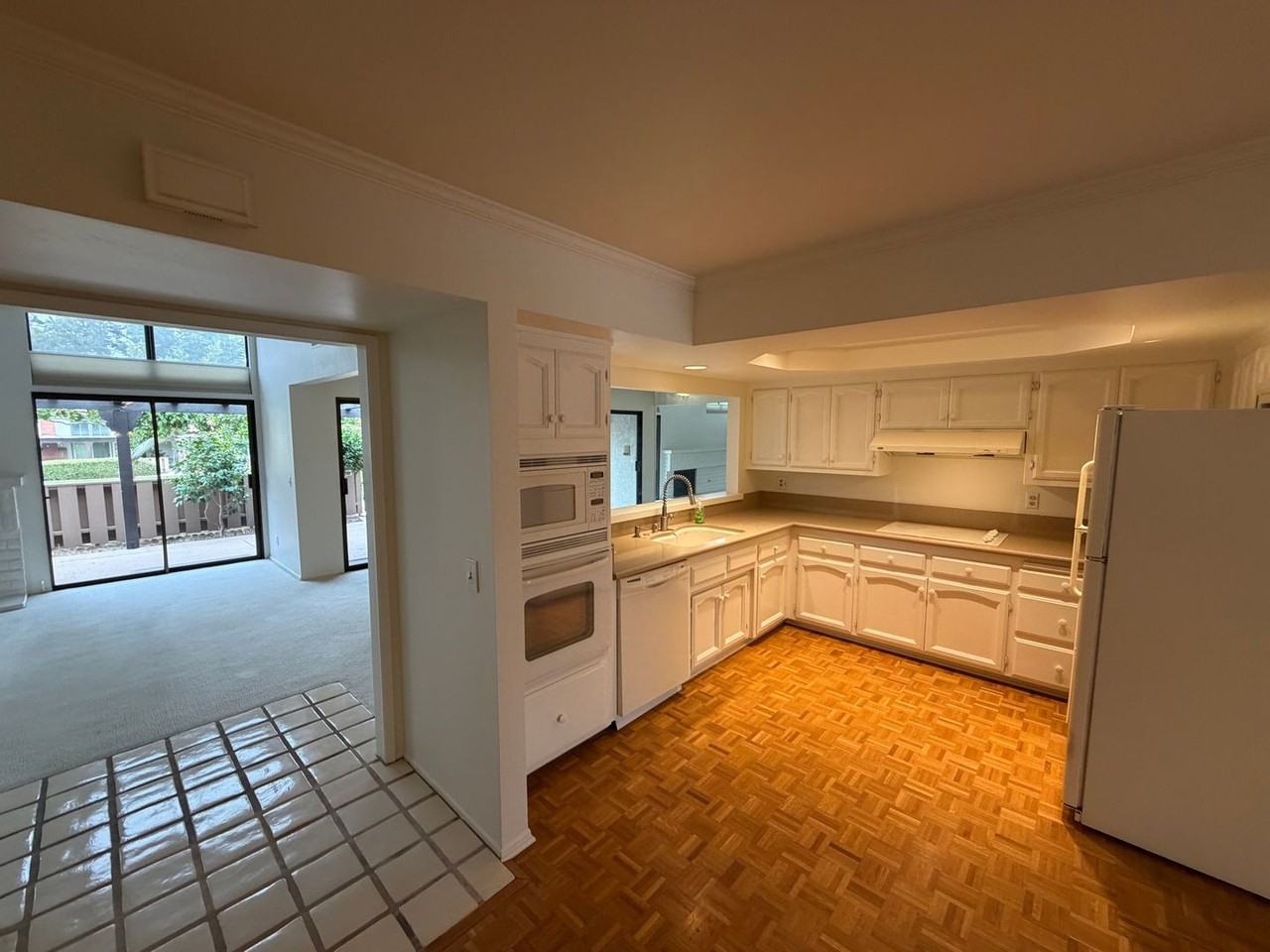 4569 Foxenwood Ln - Photo 4 of 20