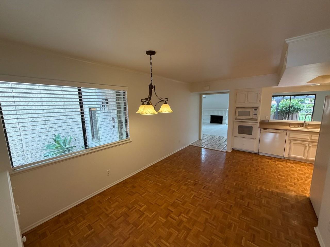 4569 Foxenwood Ln - Photo 7 of 20