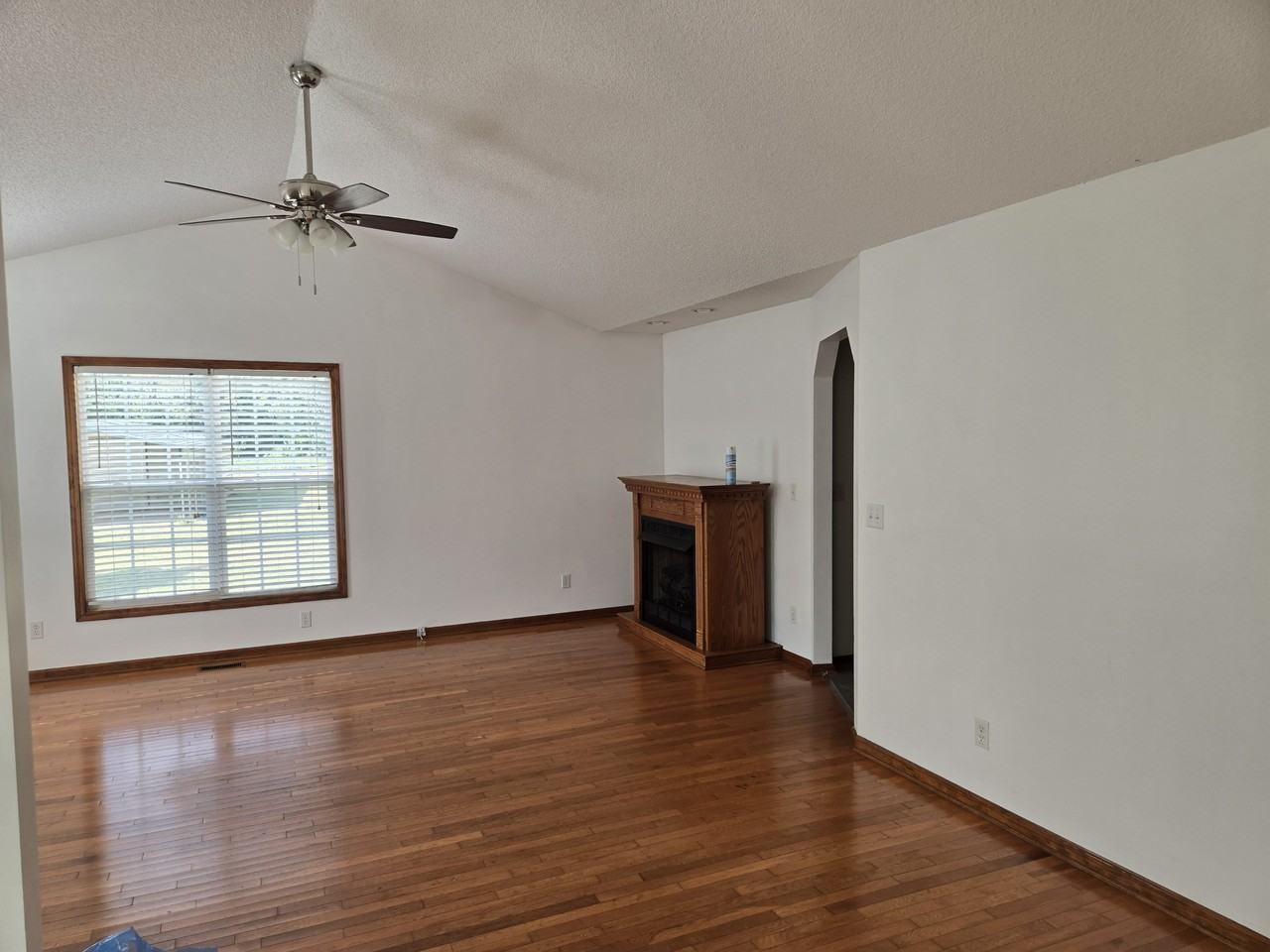 4641 Hickory Grove Rd #NA - Photo 2 of 18