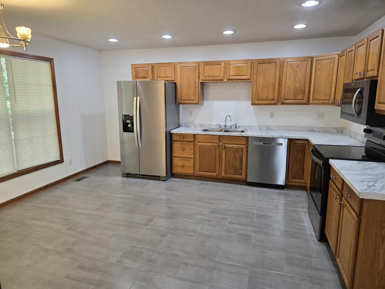 4641 Hickory Grove Rd #NA - Photo 5 of 18