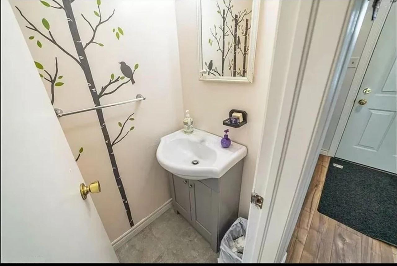 218 Monmore Road - Photo 3 of 7