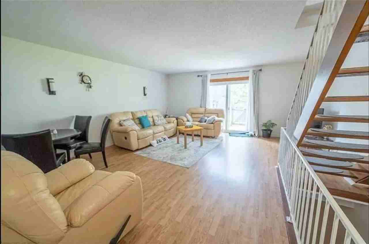 218 Monmore Road - Photo 4 of 7