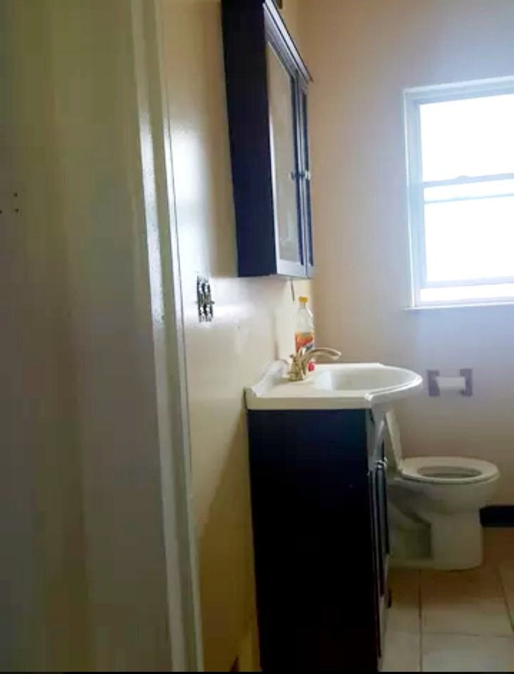 1465 Hubbard St #1 - Photo 7 of 10
