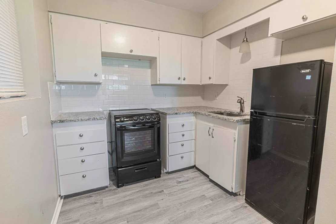 1202 S 4th St #8 - Photo 6 of 11