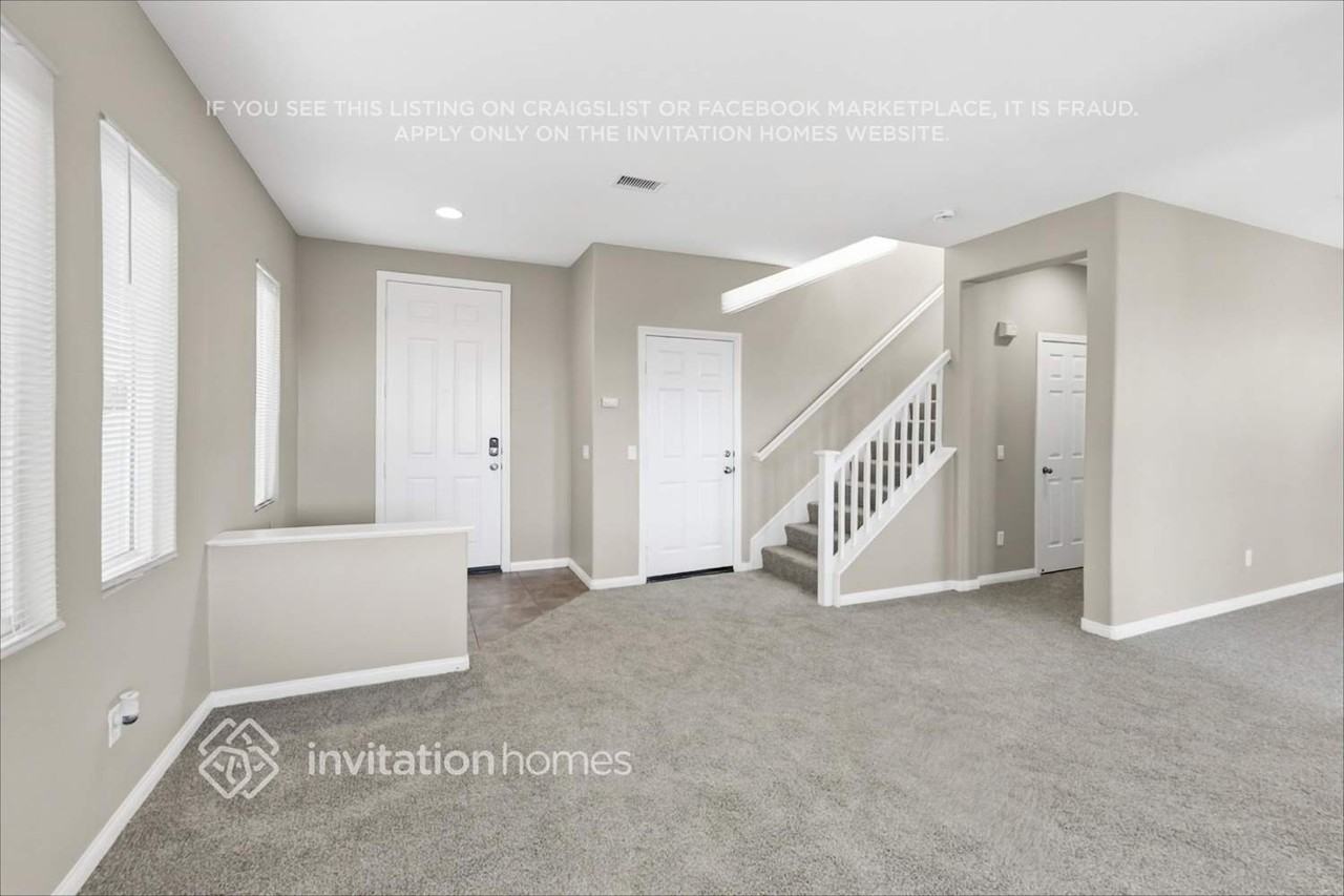 1627 Hadar Way - Photo 5 of 22