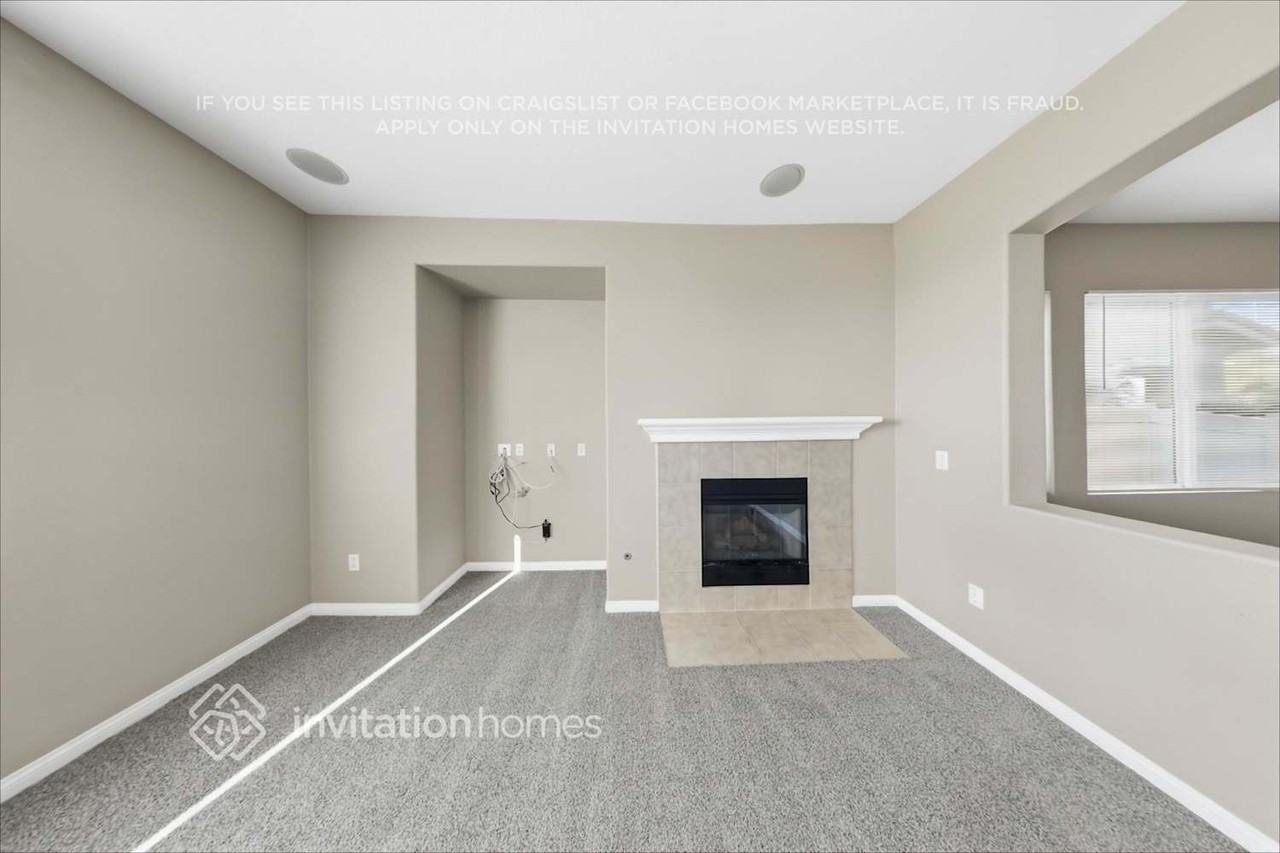 1627 Hadar Way - Photo 7 of 22