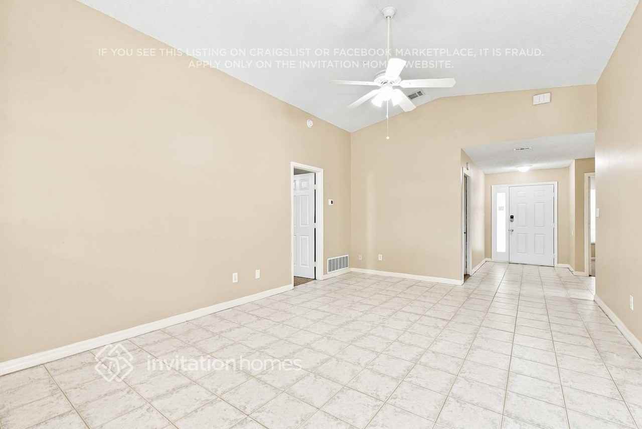 4220 Cloverleaf Pl - Photo 3 of 17