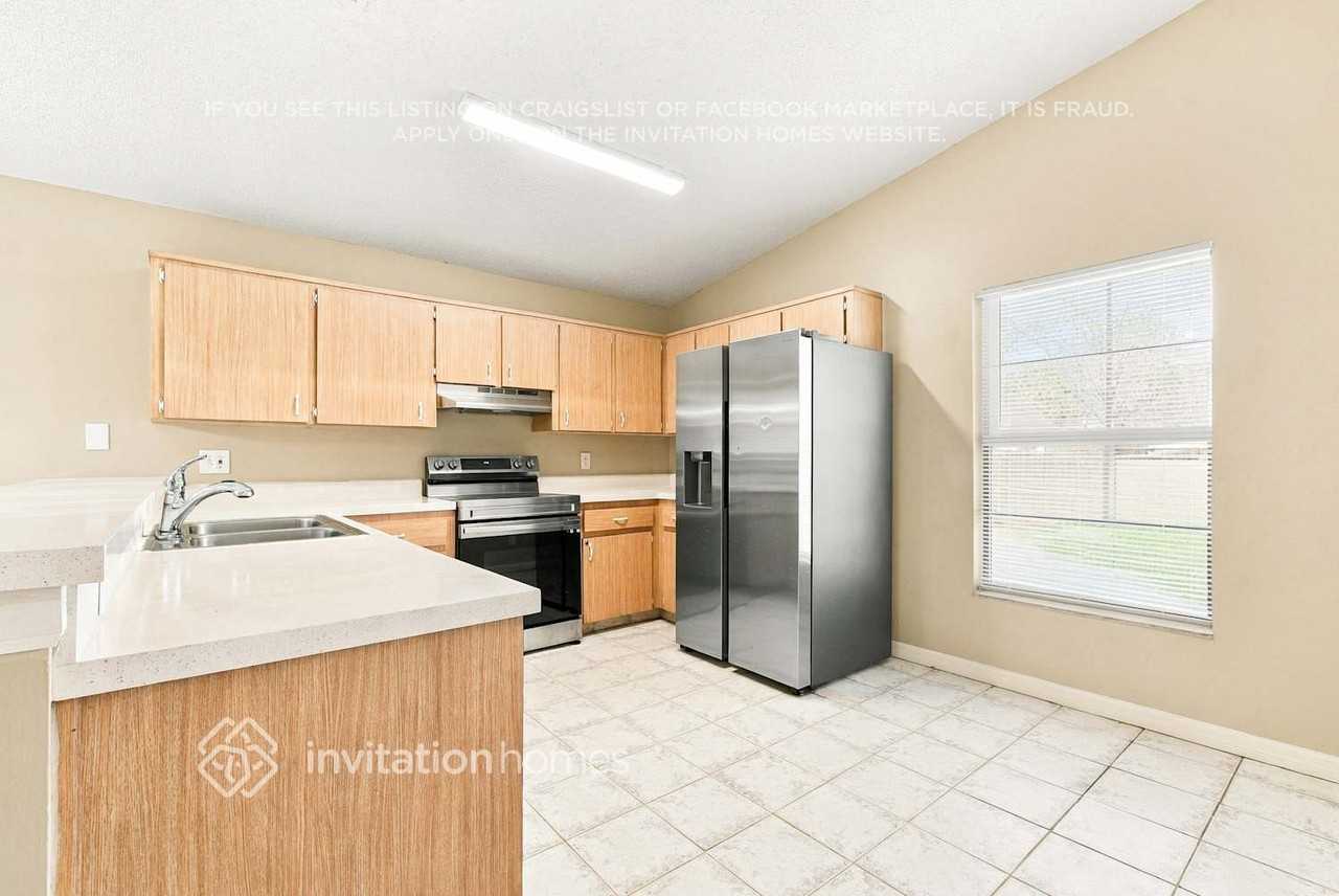 4220 Cloverleaf Pl - Photo 5 of 17