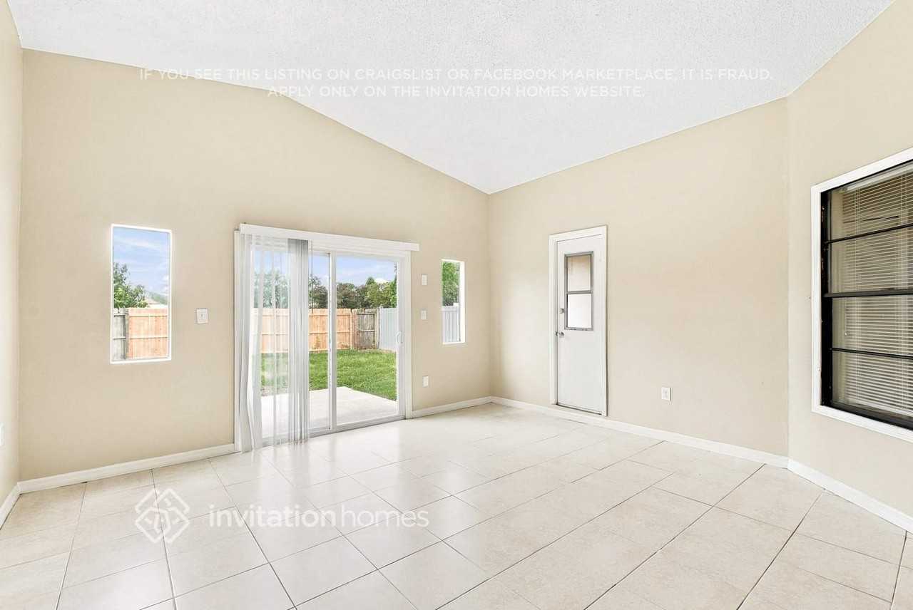 4220 Cloverleaf Pl - Photo 7 of 17