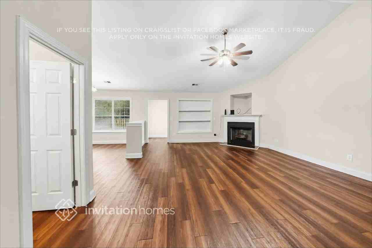 2420 Laura Dr - Photo 4 of 20