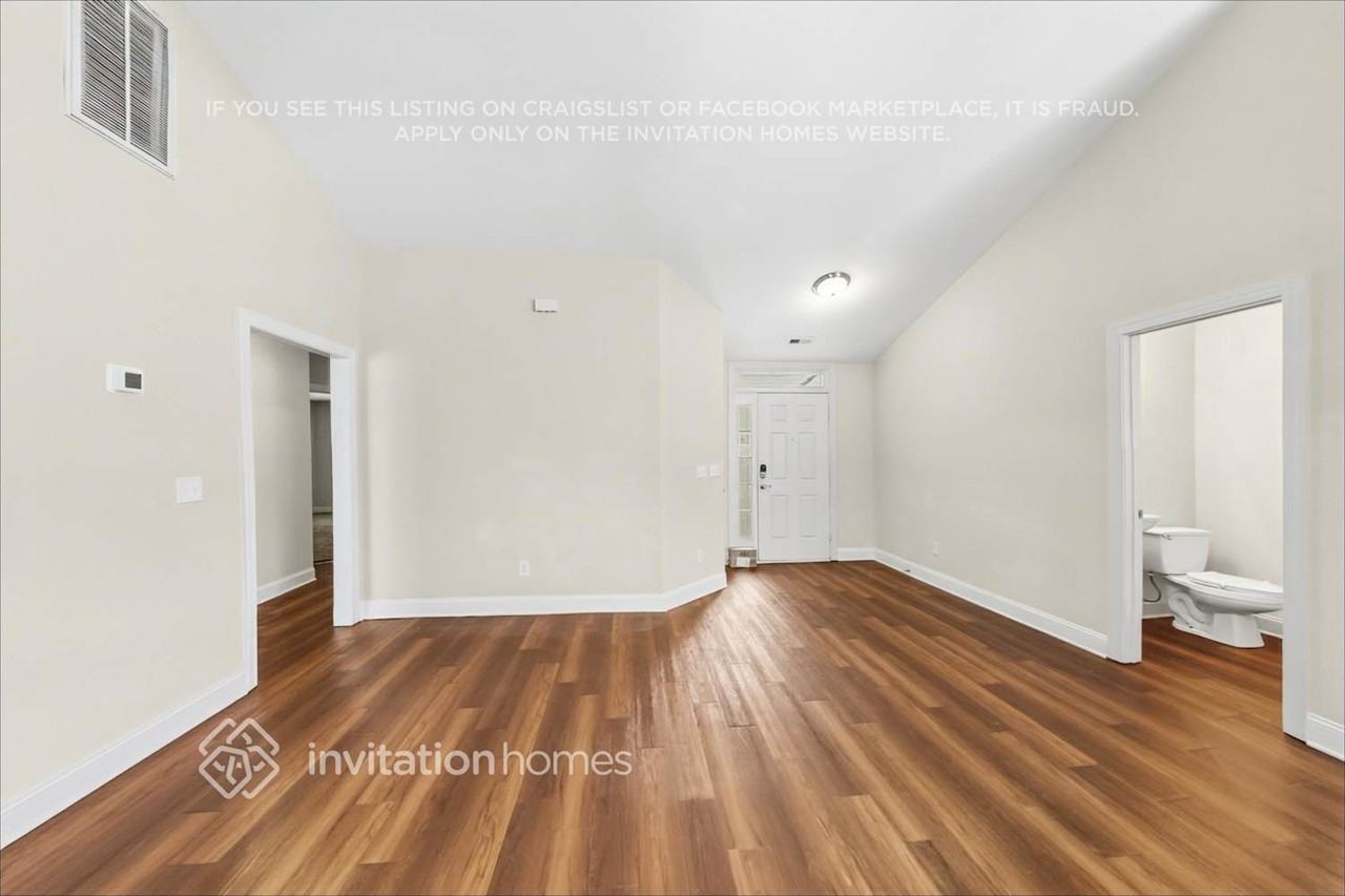 2420 Laura Dr - Photo 5 of 20