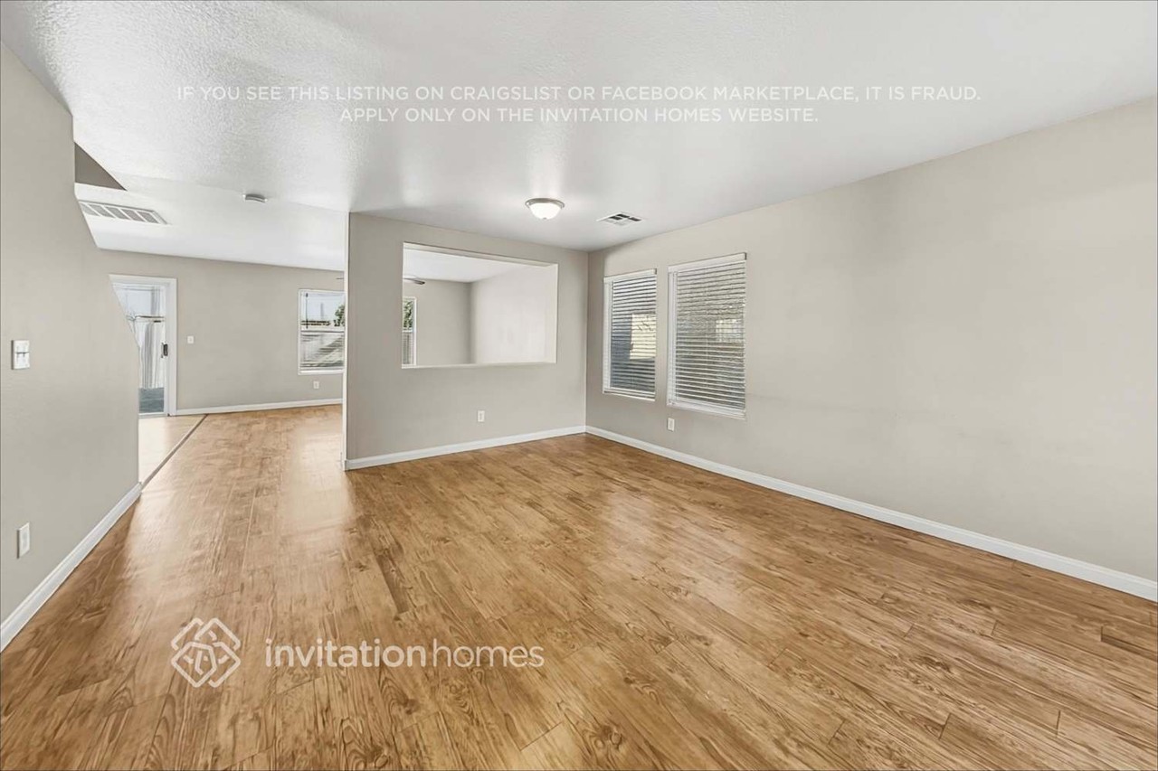 280 Bella Calabria Ave - Photo 5 of 20