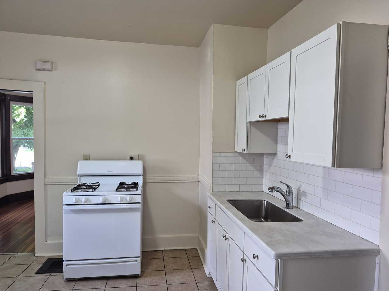 173 Mather St #1 - Photo 7 of 16