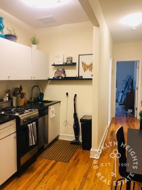 130 Montague St #2B - Photo 2 of 12