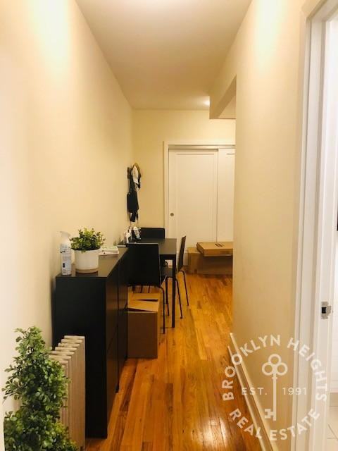 130 Montague St #2B - Photo 5 of 12
