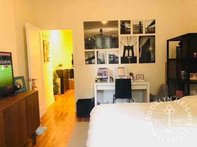 130 Montague St #2B - Photo 6 of 12