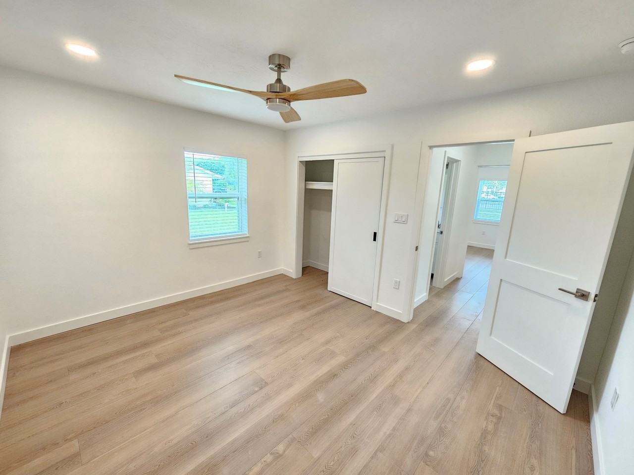 2204 Phillippi St #285MCM - Photo 2 of 8