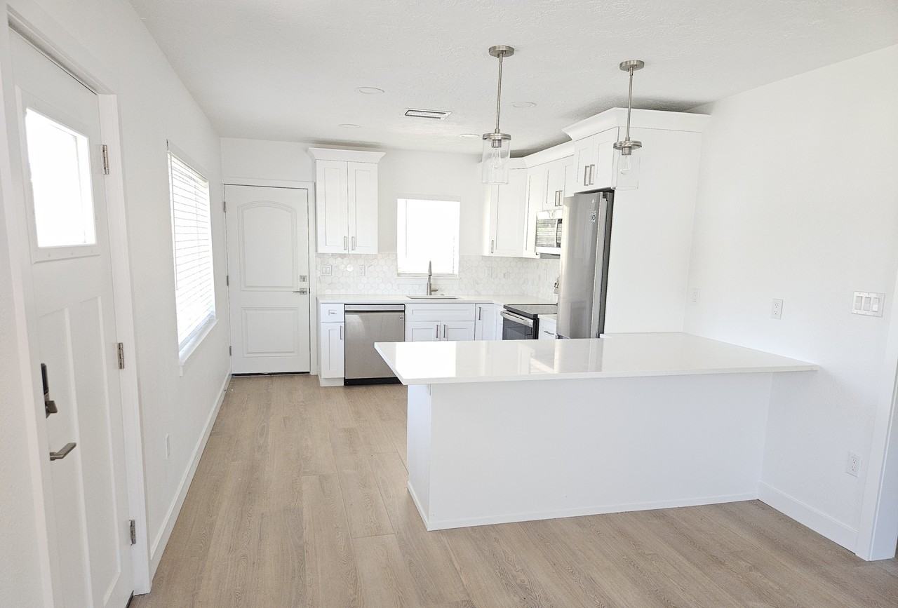 2204 Phillippi St #285MCM - Photo 3 of 8