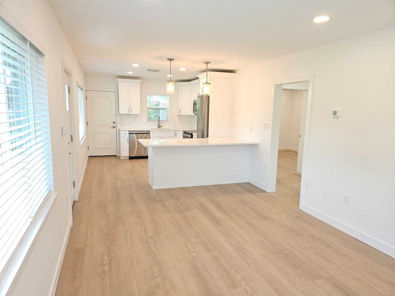 2204 Phillippi St #285MCM - Photo 7 of 8
