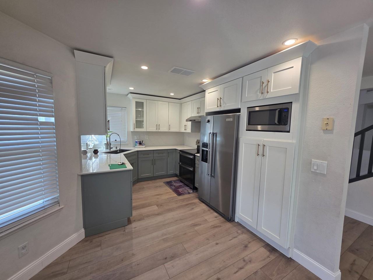 35 Beechwood Ct #1 - Photo 3 of 20