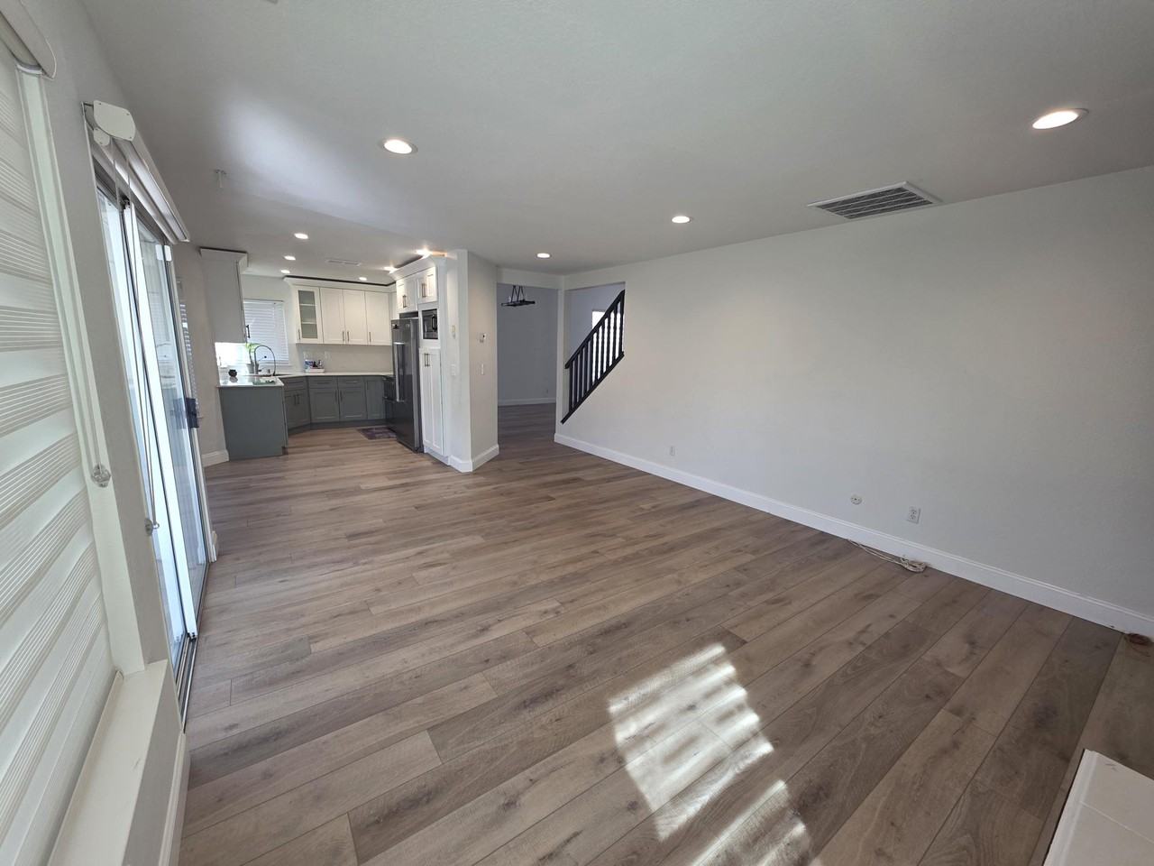 35 Beechwood Ct #1 - Photo 6 of 20