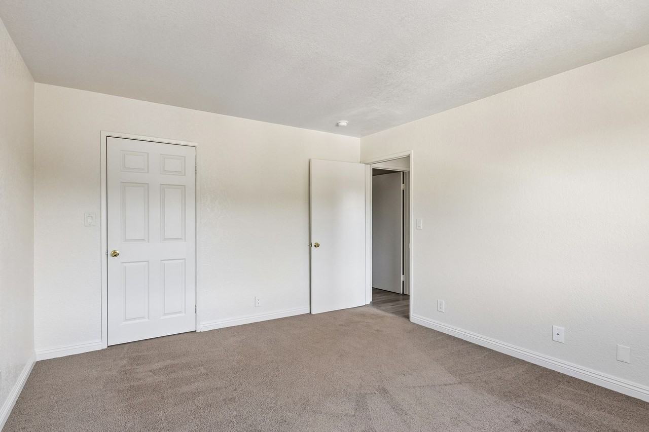 Tujunga Pines - Photo 7 of 25