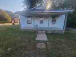 featured image of 138 Cartmell St