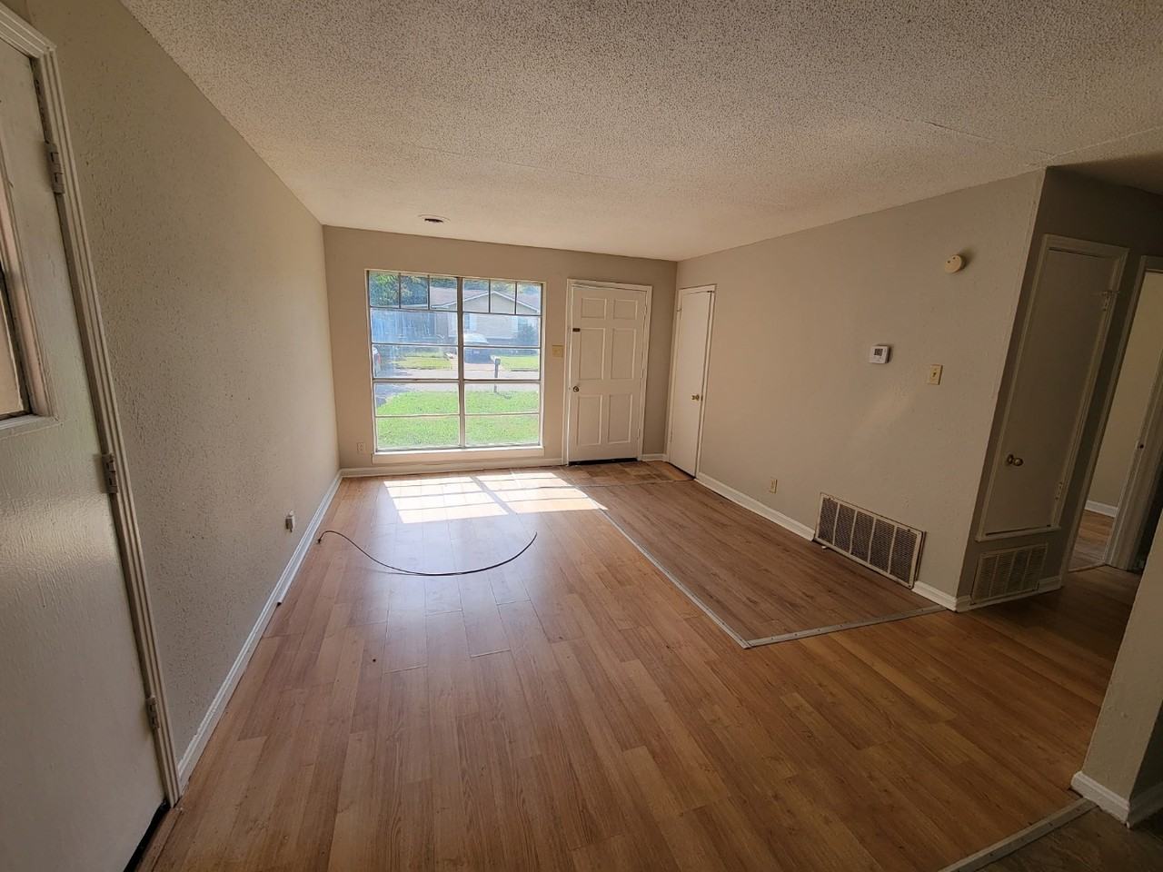 29 Richard Rd - Photo 4 of 11