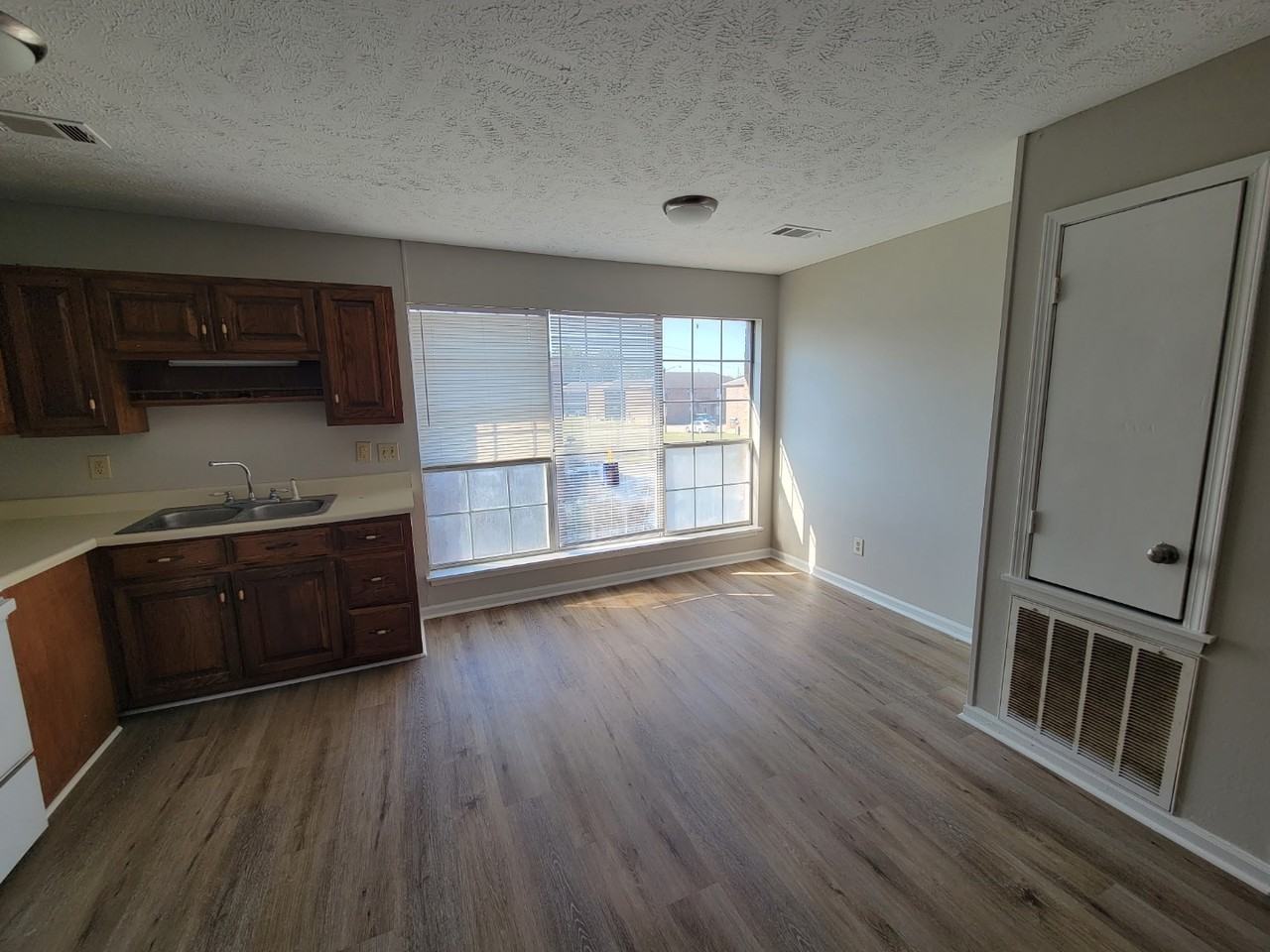 639 Old Humboldt Rd - Photo 5 of 11