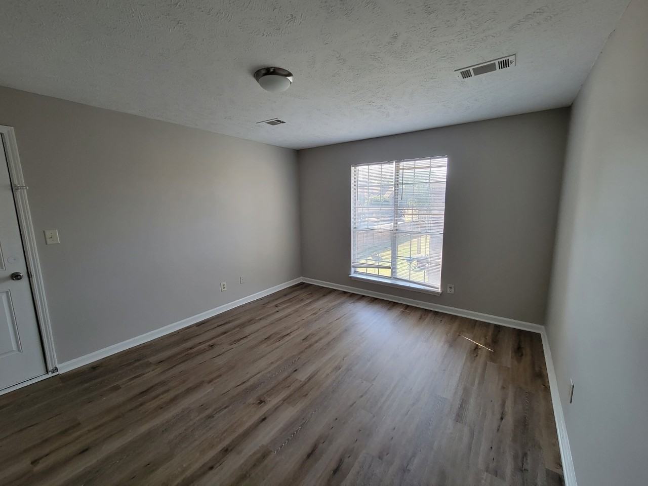 639 Old Humboldt Rd - Photo 7 of 11