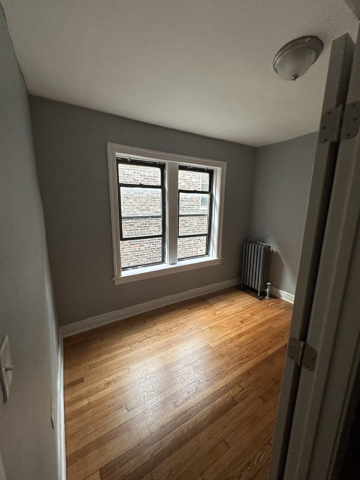 4414 S Drexel Blvd Apt 2s #4414-2S - Photo 3 of 14