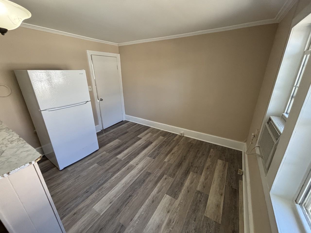 305 E Lizzie St #1 - Photo 4 of 10