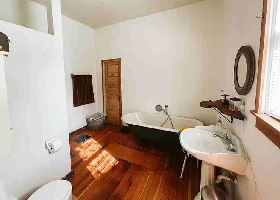 2822 Ne Rodney Ave - Photo 6 of 11