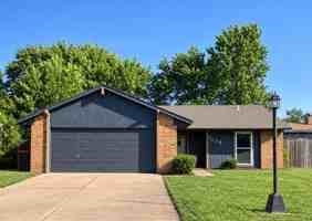 featured image of 1118 E Knapp Ave