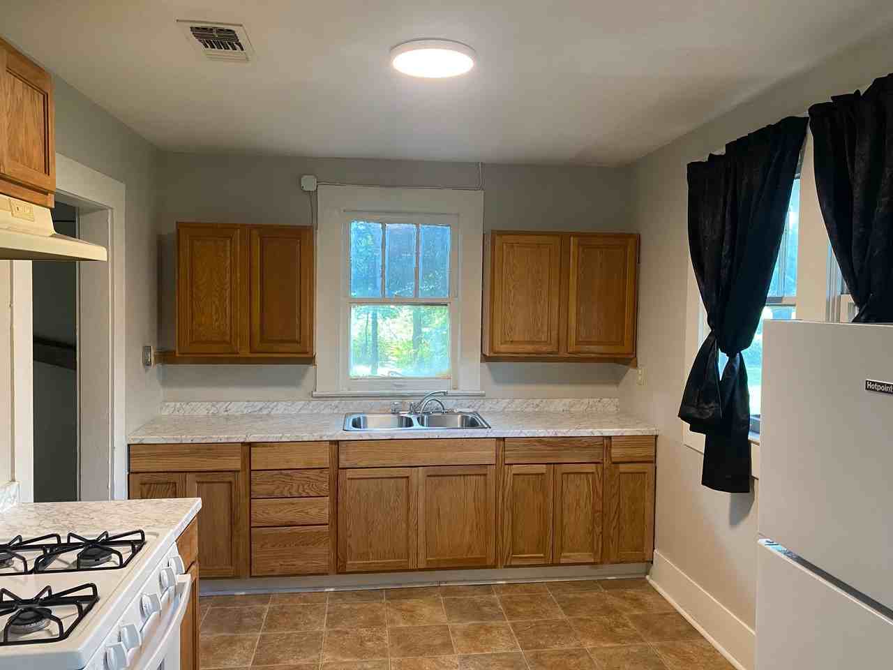 515 Prince St #1 - Photo 4 of 13