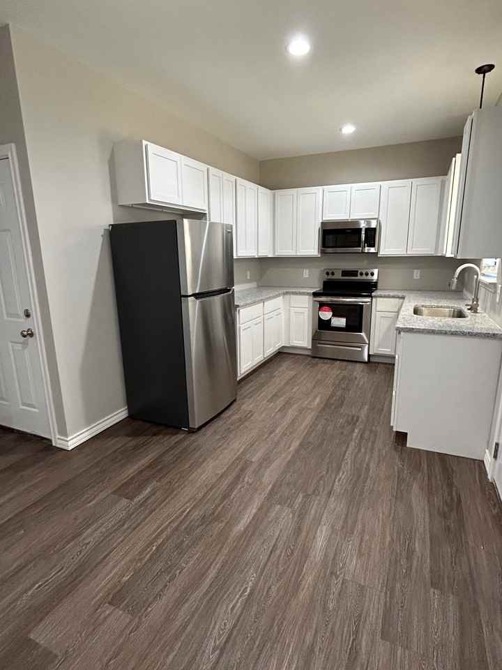 3427 - 3457 Brooke Place - 3431 - Photo 4 of 20