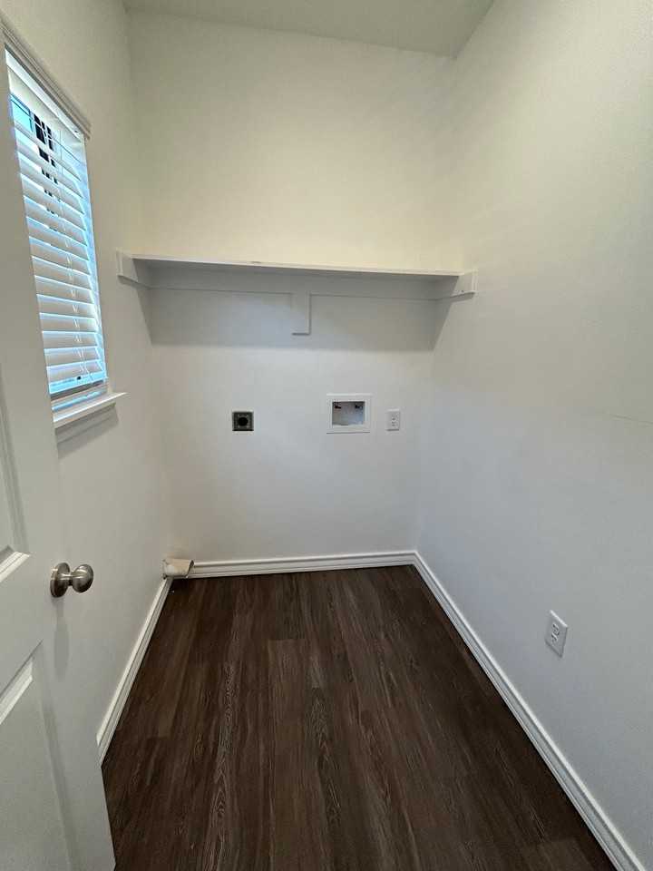 3427 - 3457 Brooke Place - 3431 - Photo 7 of 20