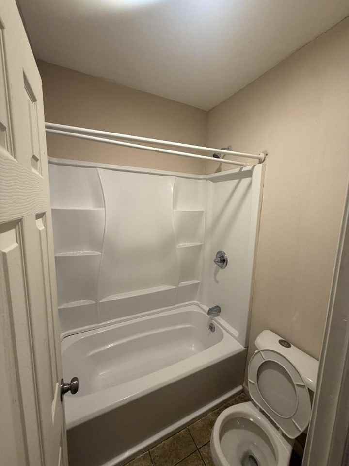 92 Henry St - Photo 7 of 10