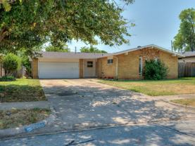 8900 S Hillcrest Dr - Photo 1 of 1